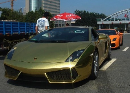 Lamborghini on Lamborghini Gallardo Wrapped In Gold In China   Carnewschina Com