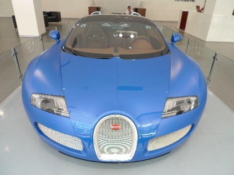 Spotted in China Bugatti Veyron Bleu Centenaire Published on October 27