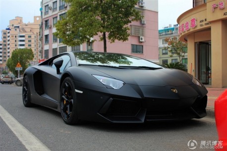 An incredible matte black Lamborghini Aventador in China