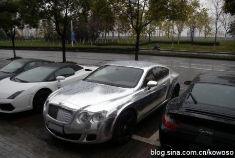 Bling Chrome Wrapped Bentley Continental In China