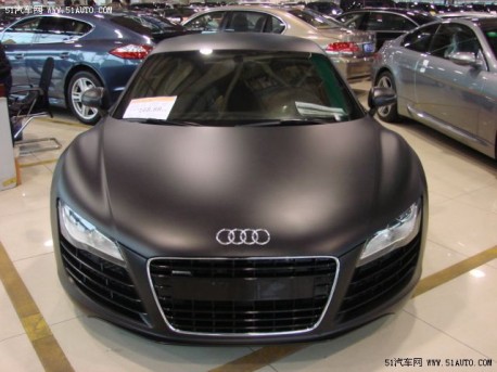 Matteblack loox great on the R8 but other colors ain't ugly either