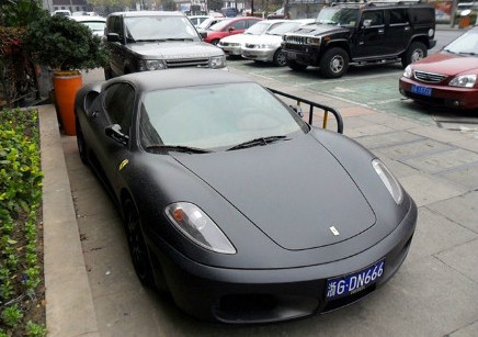 Here we have a very fine Ferrari F430 in matteblack seen by a friend in 