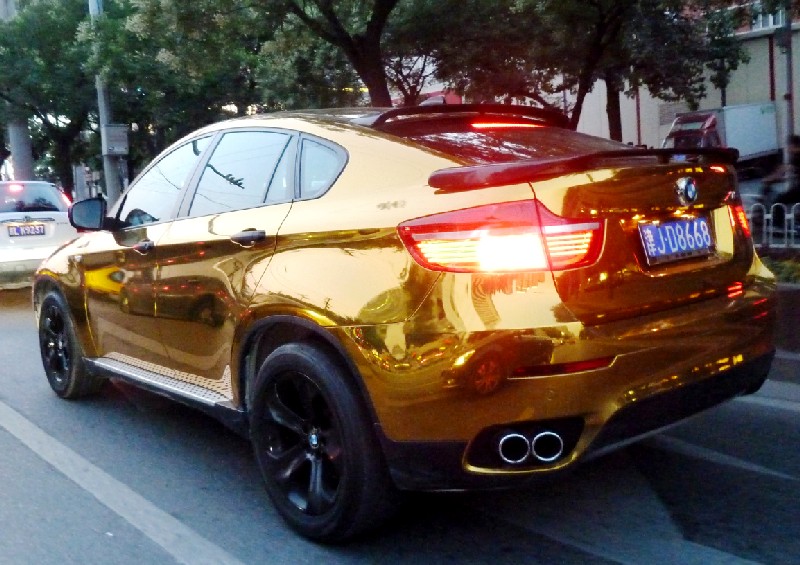 Bling! BMW X6 in Gold in China