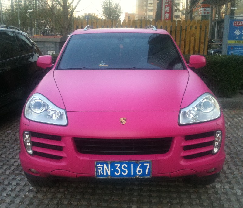 Porsche Cayenne is Pink in China