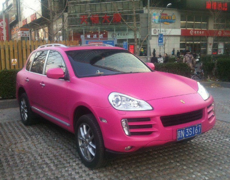 porsche-cayenne-pink-china-2.jpg