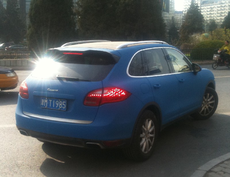 Porsche Cayenne is Baby Blue in China