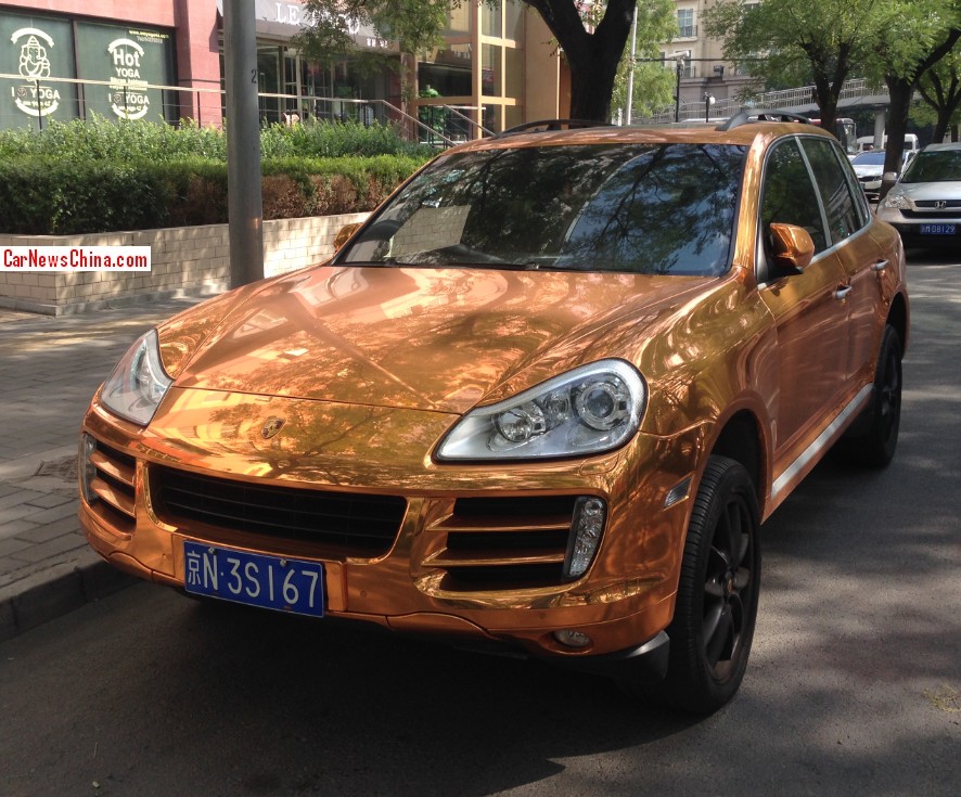 Bling! Porsche Cayenne is Gold in China
