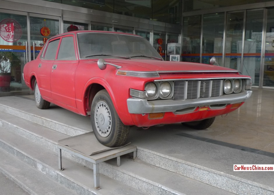 Spotted In China Fourth Generation Toyota Crown Sedan Spotted In China Fourth Generation Toyota Crown Sedan