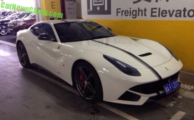 ferrari-458-speciale-china-black-4-660x410.jpg?57382c