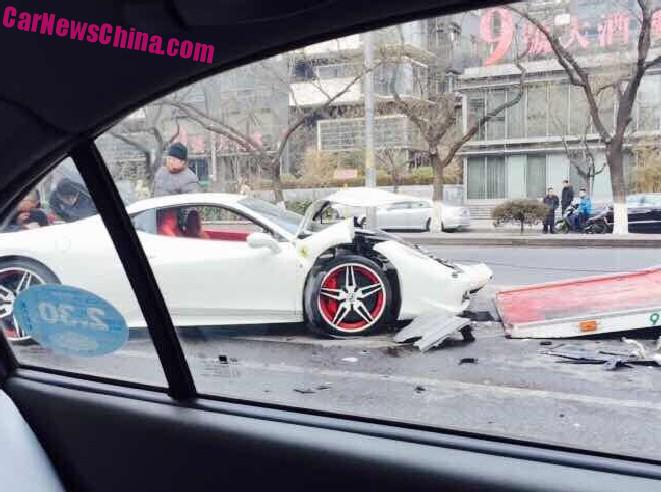 White Ferrari 458 Italia Crashes In China Carnewschina Com